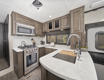 A picture of Jayco's Seismic 4113 kitchen