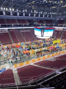 A picture of the exhibit floor inside the Giant Center at the 2021 Hershey America's RV Show