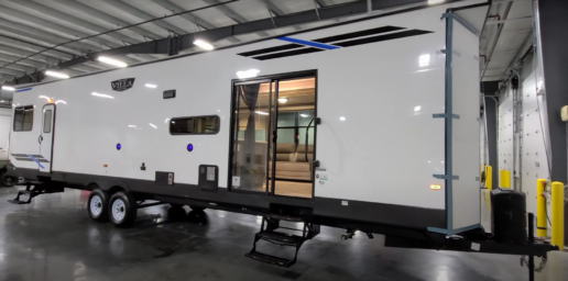 2022 Salem Villa 40FDEN Destination Trailer by Forest River