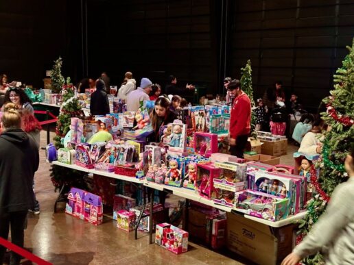 A picture of toys set up at the Campers Inn Holiday Extravaganza at Little Dealer Little Prices.