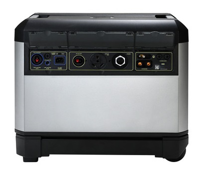 A picture of Goal Zero's Yeti Pro 4000 power station.