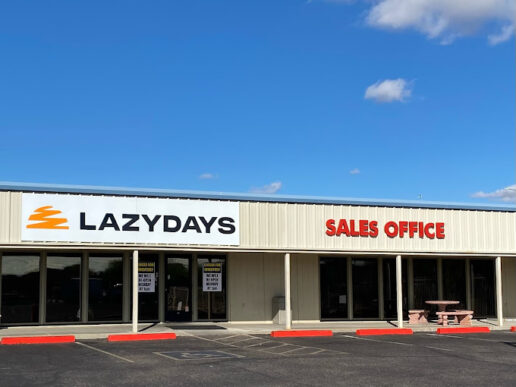 A picture of the exterior storefront of the Lazydays of Phoenix at Arrowhead location.