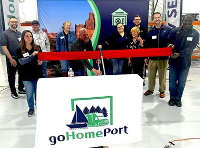 A picture of the Colorado Springs, Colorado goHomePort RV Servica and Repair Shop ribbon cutting.