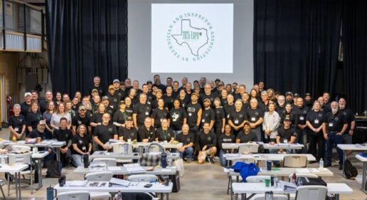 A group photo of the RVRTAA and NRVIA Expo attendees.