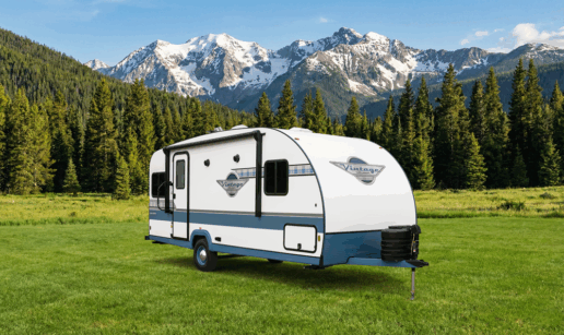 A picture of the exterior of Gulf Stream Coach's Laura Ashley 19ERD Vintage Cruiser.